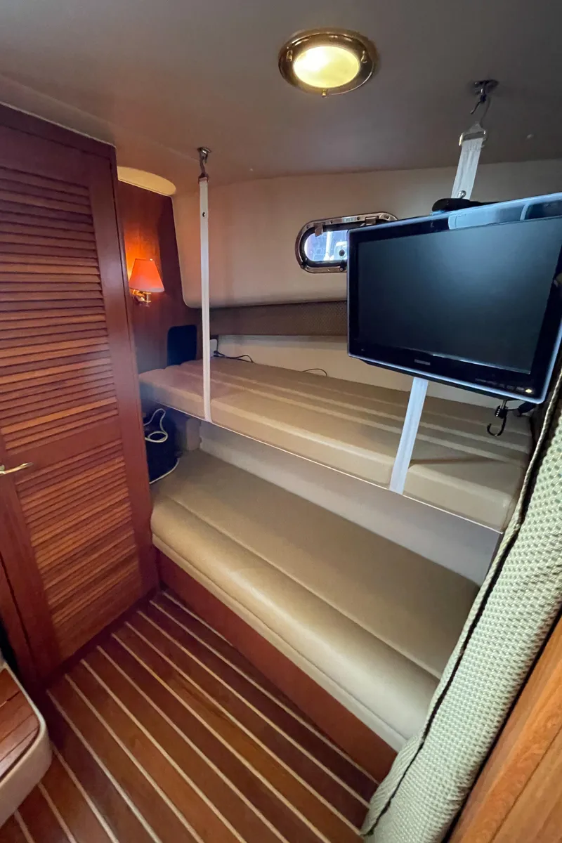 Slide: The Image of Pursuit 3800 Express 2002 - 66