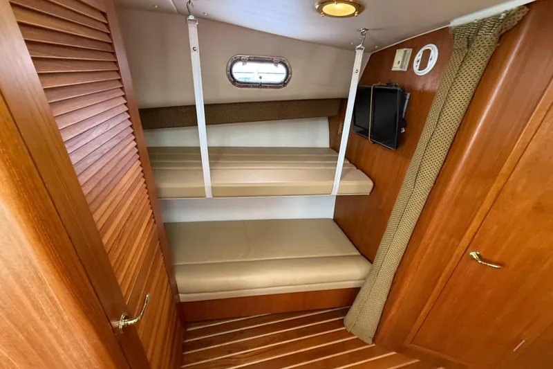 Slide: The Image of Pursuit 3800 Express 2002 - 68