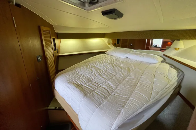 Slide: The Image of Pursuit 3800 Express 2002 - 72