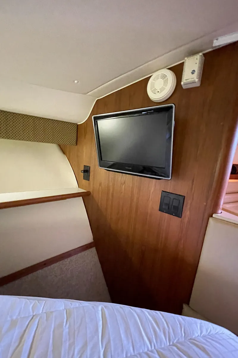 Slide: The Image of Pursuit 3800 Express 2002 - 74