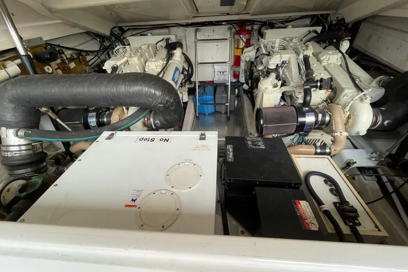 Slide: The Image of Pursuit 3800 Express 2002 - 83