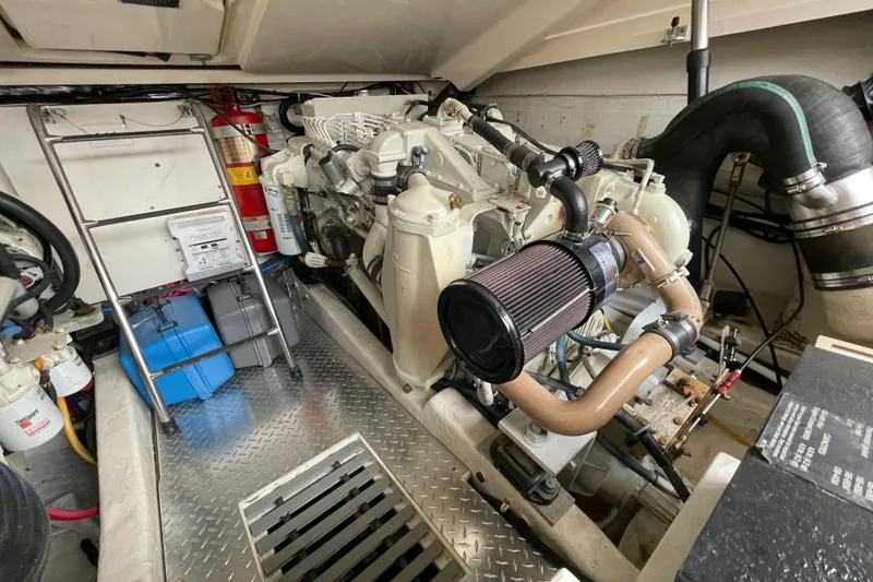 Slide: The Image of Pursuit 3800 Express 2002 - 85