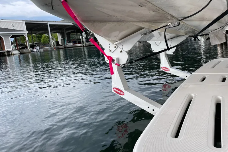 Slide: The Image of Pursuit 3800 Express 2002 - 87