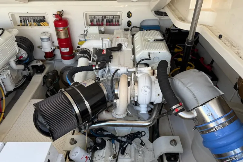 Slide: The Image of Tiara 3900 Open "Coronet" 2020 - 52