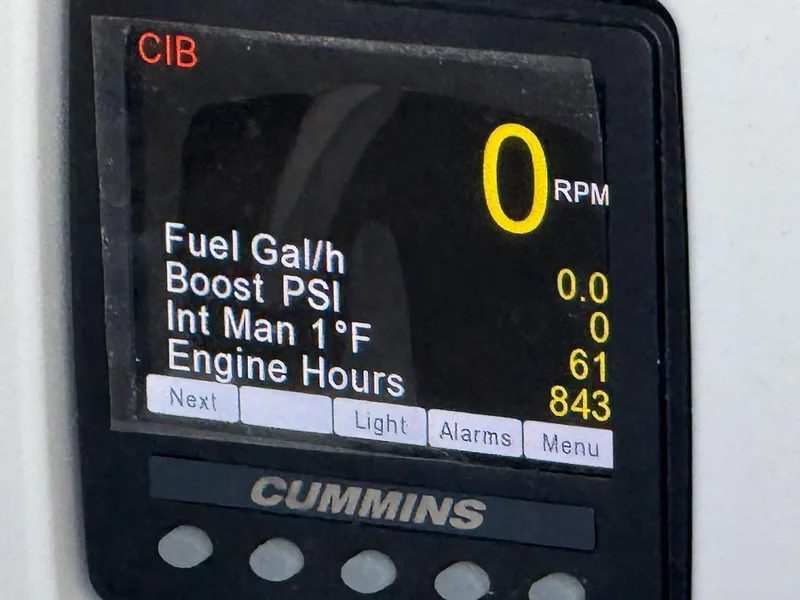 Slide: The Image of Tiara 3900 Open "Coronet" 2020 - 55