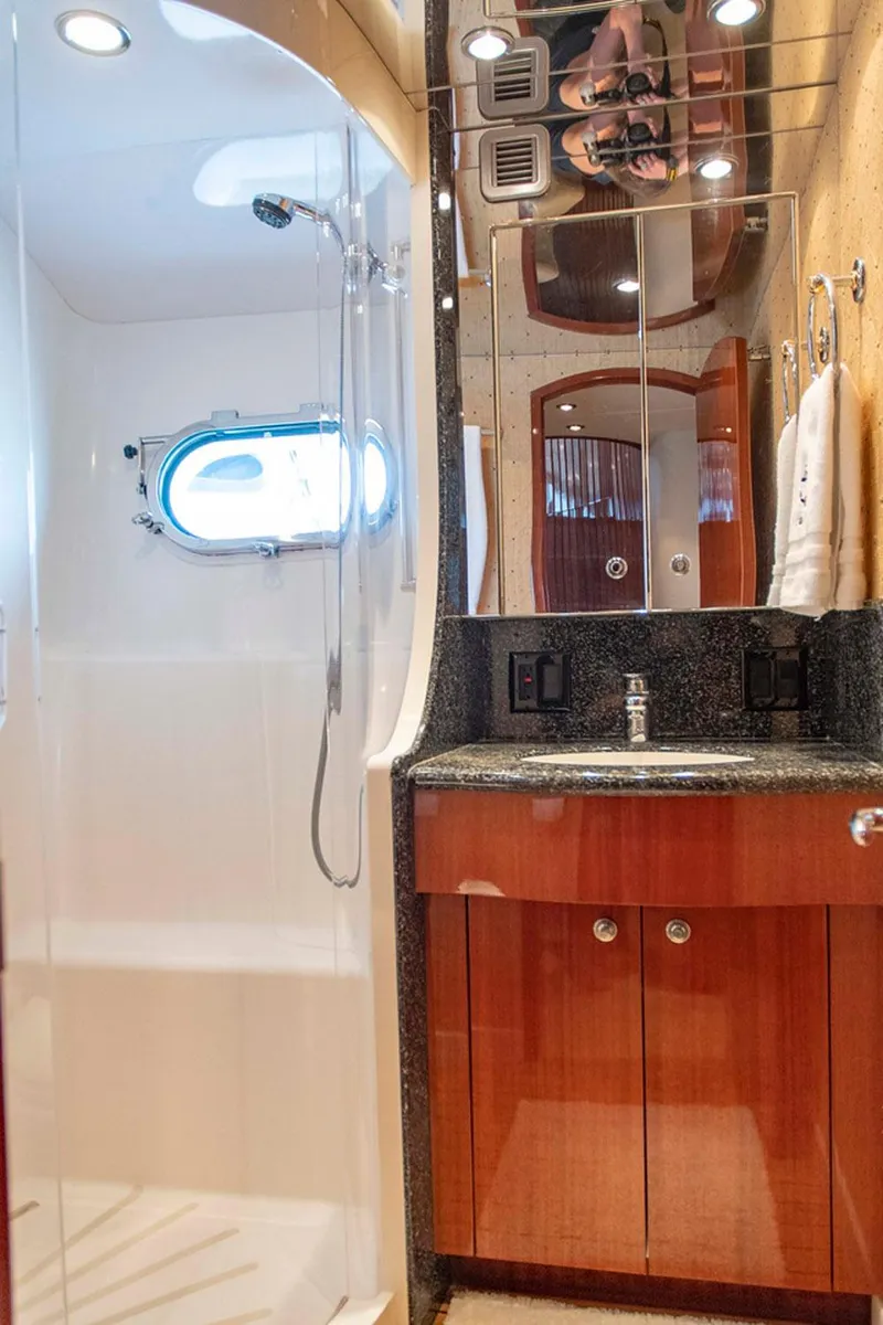 Slide: The Image of Hatteras 63 Raised Pilothouse Motor Yacht 2002 - 51