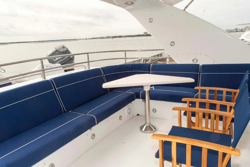 Slide: The Image of Hatteras 63 Raised Pilothouse Motor Yacht 2002 - 69