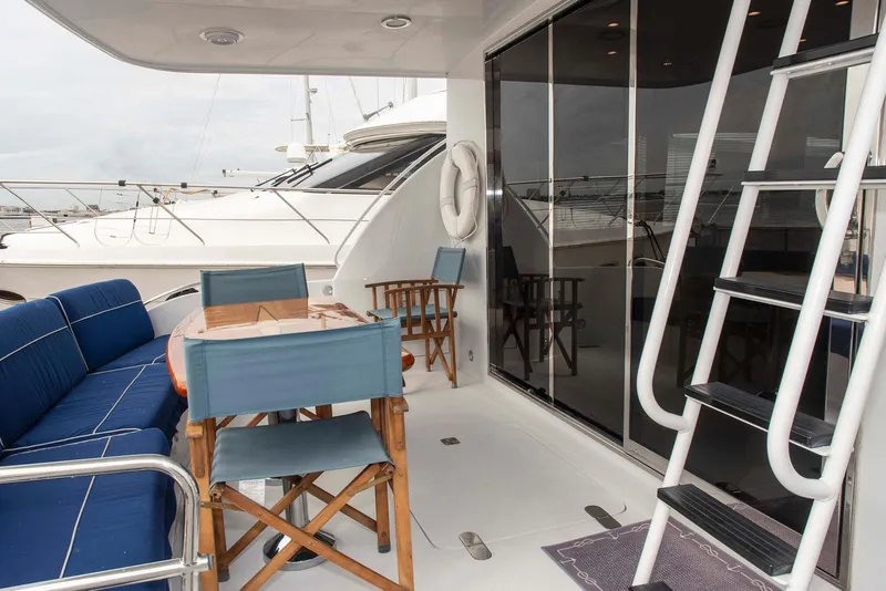 Slide: The Image of Hatteras 63 Raised Pilothouse Motor Yacht 2002 - 78