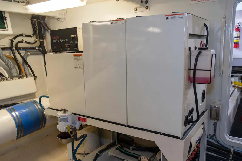 Slide: The Image of Hatteras 63 Raised Pilothouse Motor Yacht 2002 - 92