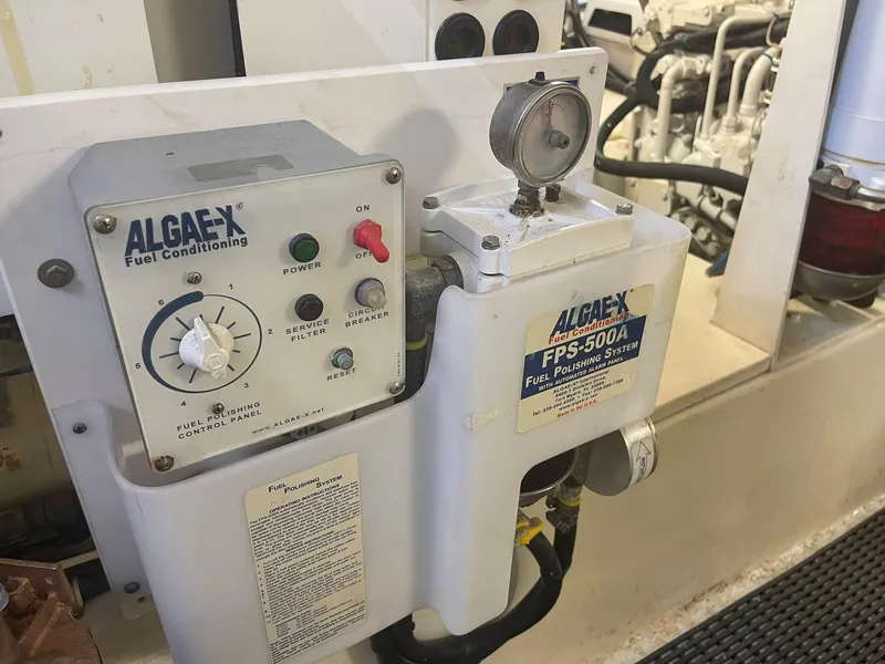 Slide: The Image of Hatteras 63 Raised Pilothouse Motor Yacht 2002 - 97