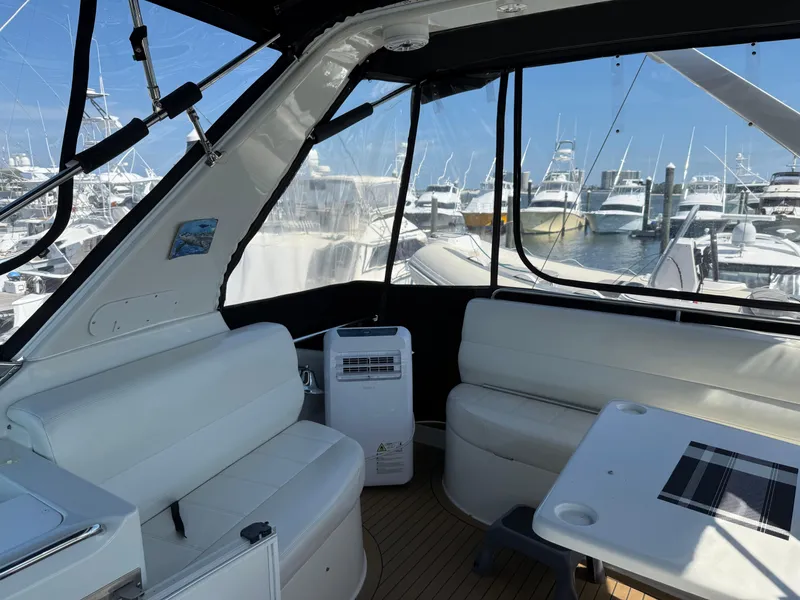 Slide: The Image of Carver 530 Voyager 1998 - 51