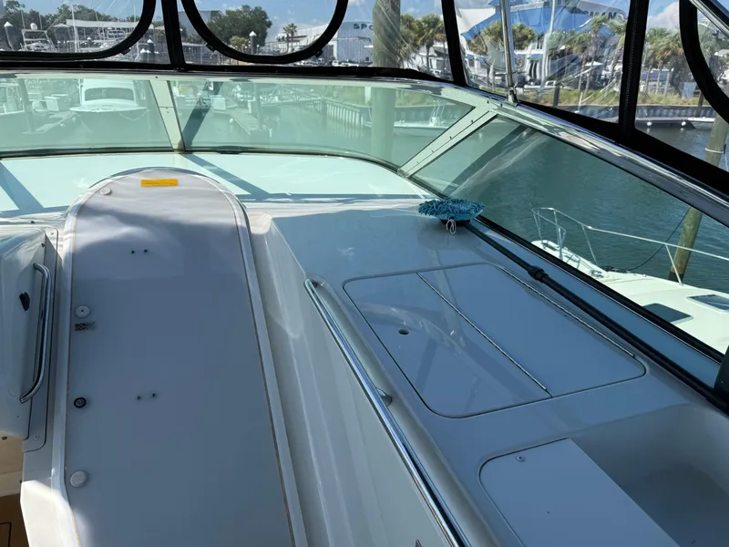 Slide: The Image of Carver 530 Voyager 1998 - 55