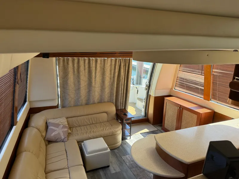 Slide: The Image of Carver 530 Voyager 1998 - 69