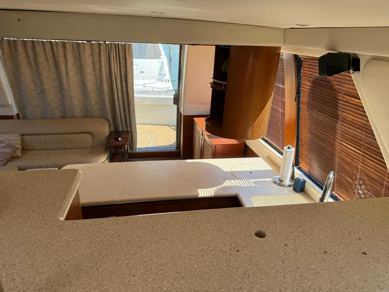 Slide: The Image of Carver 530 Voyager 1998 - 70