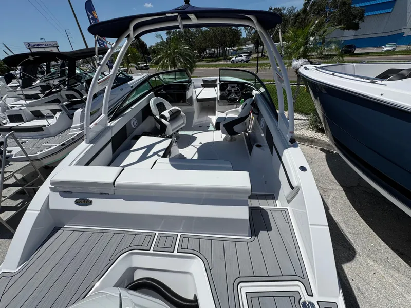 Slide: The Image of Monterey M225 bow seating layout - 2