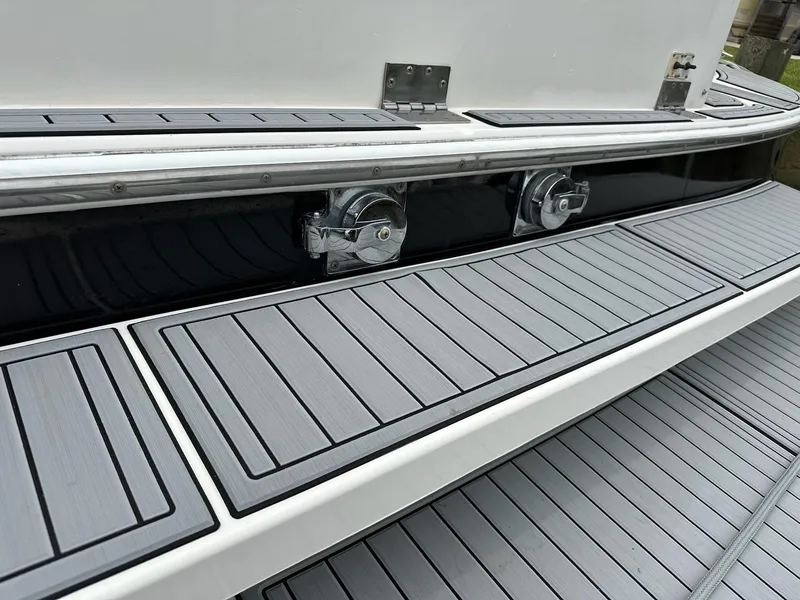 Slide: The Image of Regal Commodore 4260 2004 - 12