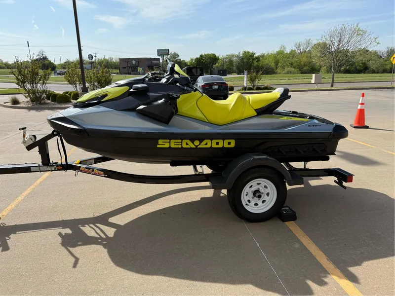 Slide: The Image of Sea-Doo GTI SE 130 iDF Sound System 2022 - 5