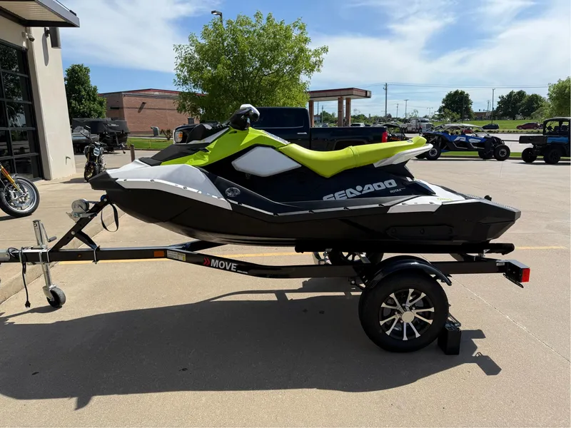 Slide: The Image of Sea-Doo Spark 3up 90 hp iBR Convenience Package 2023 - 5