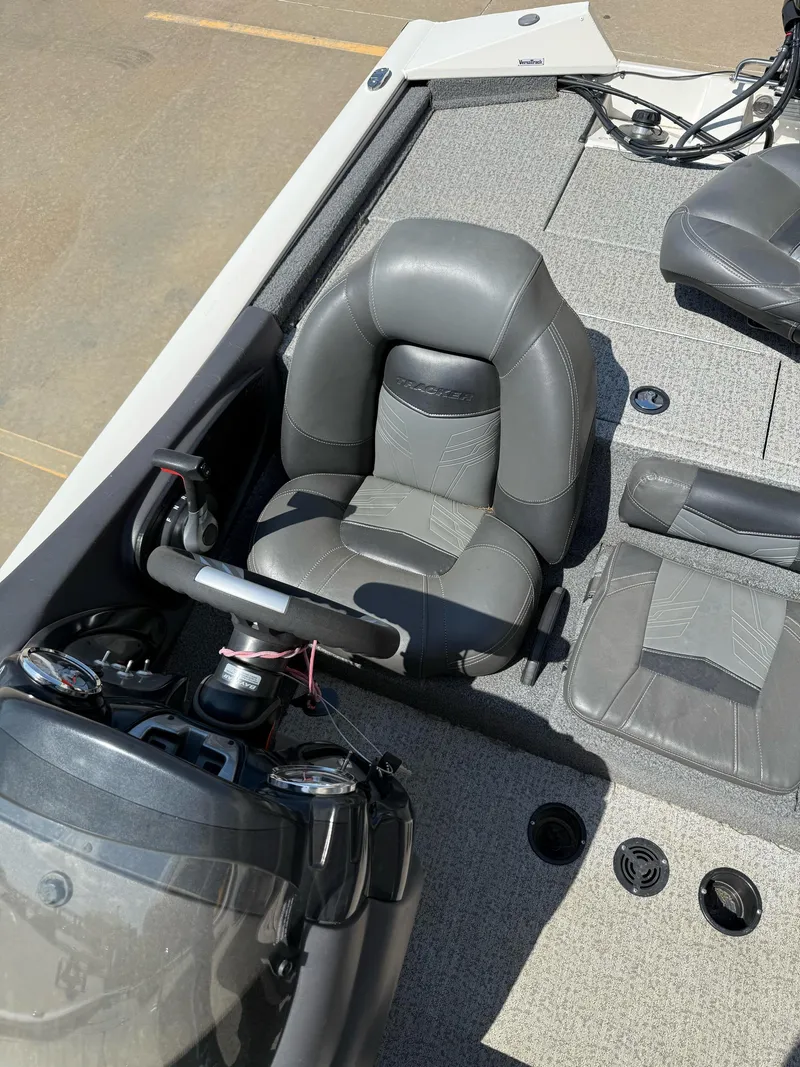 Slide: The Image of Tracker Pro Team 195 TXW Tournament Edition 2020 - 21