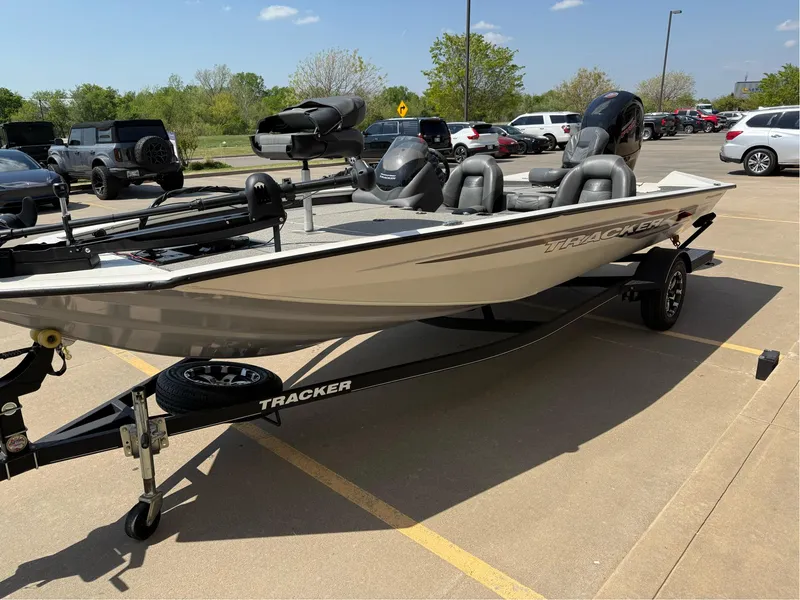 Slide: The Image of Tracker Pro Team 195 TXW Tournament Edition 2020 - 7