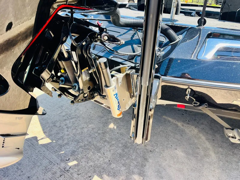 Slide: The Image of 2024 Ranger Z520R Ranger Cup Equipped boat motor and hydraulic system close-up. - 10