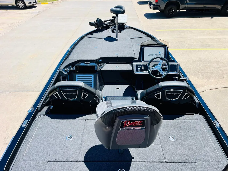Slide: The Image of 2024 Ranger Z520R Ranger Cup Equipped boat interior with Garmin system and seating. - 11