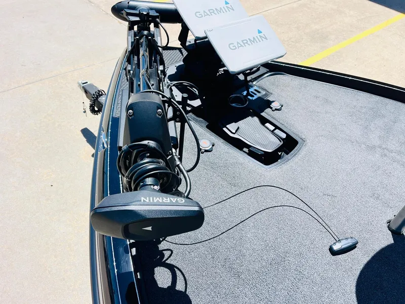 Slide: The Image of 2024 Ranger Z520R boat with Garmin equipment on deck, featuring advanced navigation technology. - 14