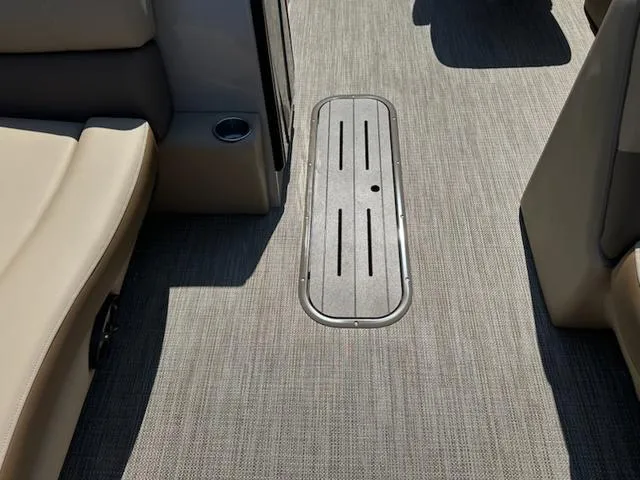 Slide: The Image of Veranda Relax RC VR22RC 2025 - 14