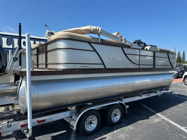 Slide: The Image of Veranda Relax RC VR22RC 2025 - 4