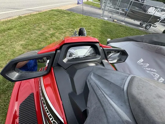 Slide: The Image of Yamaha VX 2016 - 4