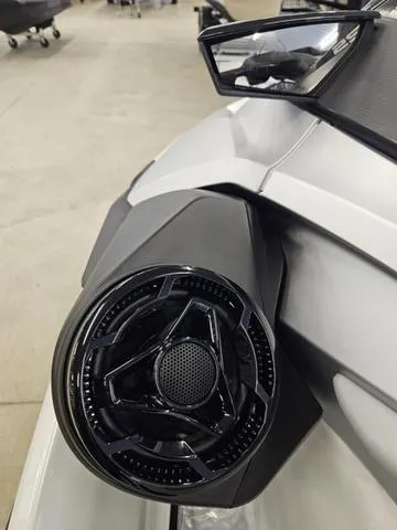 Slide: The Image of Sea-Doo GTX 2025 - 9