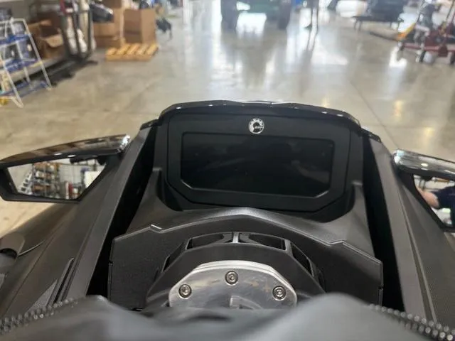 Slide: The Image of Sea-Doo RXT-X 2025 - 4