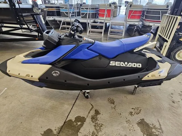Slide: The Image of Sea-Doo Spark Trixx For 3 Rotax 900 ACE - 90 Ibr A 2025 - 2