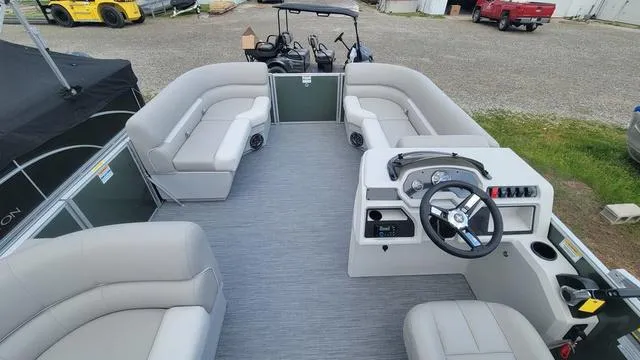 Slide: The Image of Godfrey Xperience 2086 CXP 25 In. Package 2025 - 3