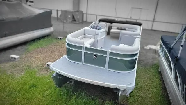 Slide: The Image of Godfrey Xperience 2086 CXP 25 In. Package 2025 - 4