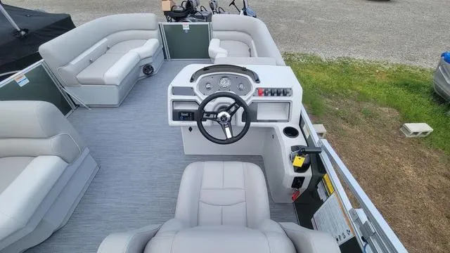 Slide: The Image of Godfrey Xperience 2086 CXP 25 In. Package 2025 - 5