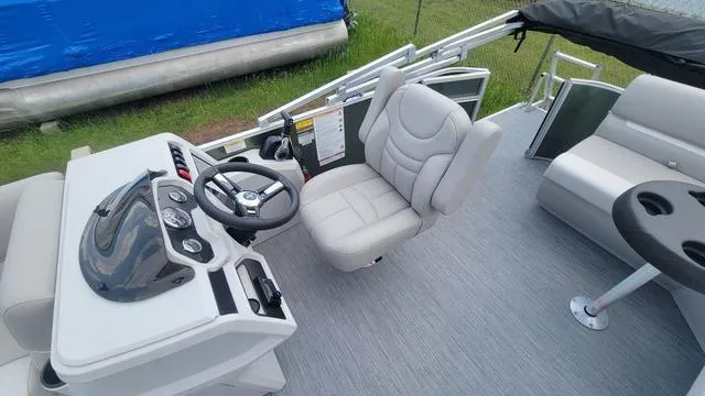 Slide: The Image of Godfrey Xperience 2086 CXP 25 In. Package 2025 - 7