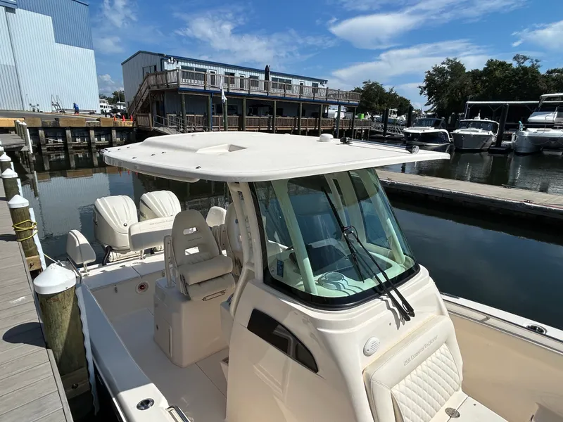 Slide: The Image of Grady-White 281 Coastal Explorer 2026 - 10