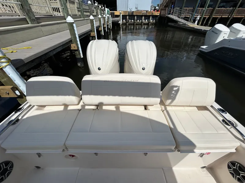 Slide: The Image of Grady-White 281 Coastal Explorer 2026 - 12