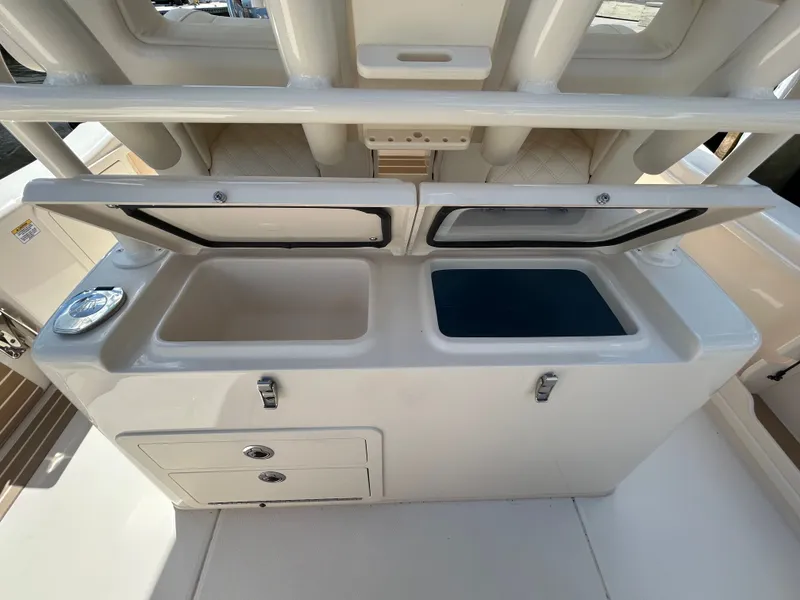 Slide: The Image of Grady-White 281 Coastal Explorer 2026 - 16