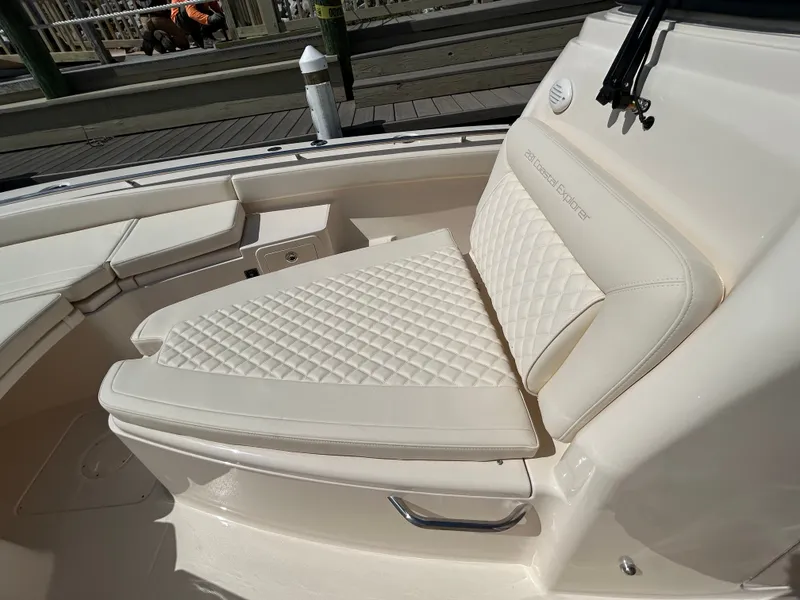 Slide: The Image of Grady-White 281 Coastal Explorer 2026 - 28