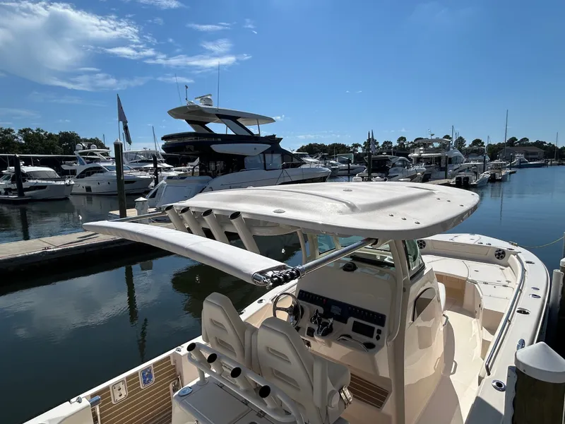 Slide: The Image of Grady-White 281 Coastal Explorer 2026 - 9