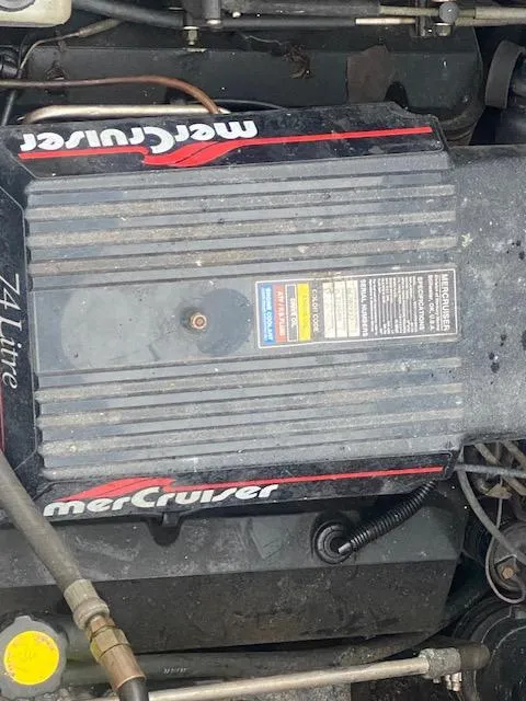 Slide: The Image of MerCruiser engine in a 1998 Bayliner Ciara 2855 boat, 7.4-liter model. - 15