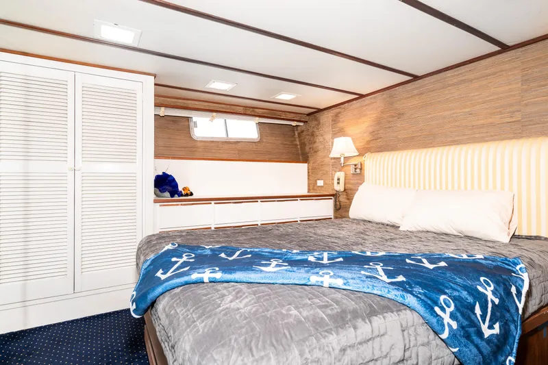 Slide: The Image of McQueen Motoryacht 1980 - 61