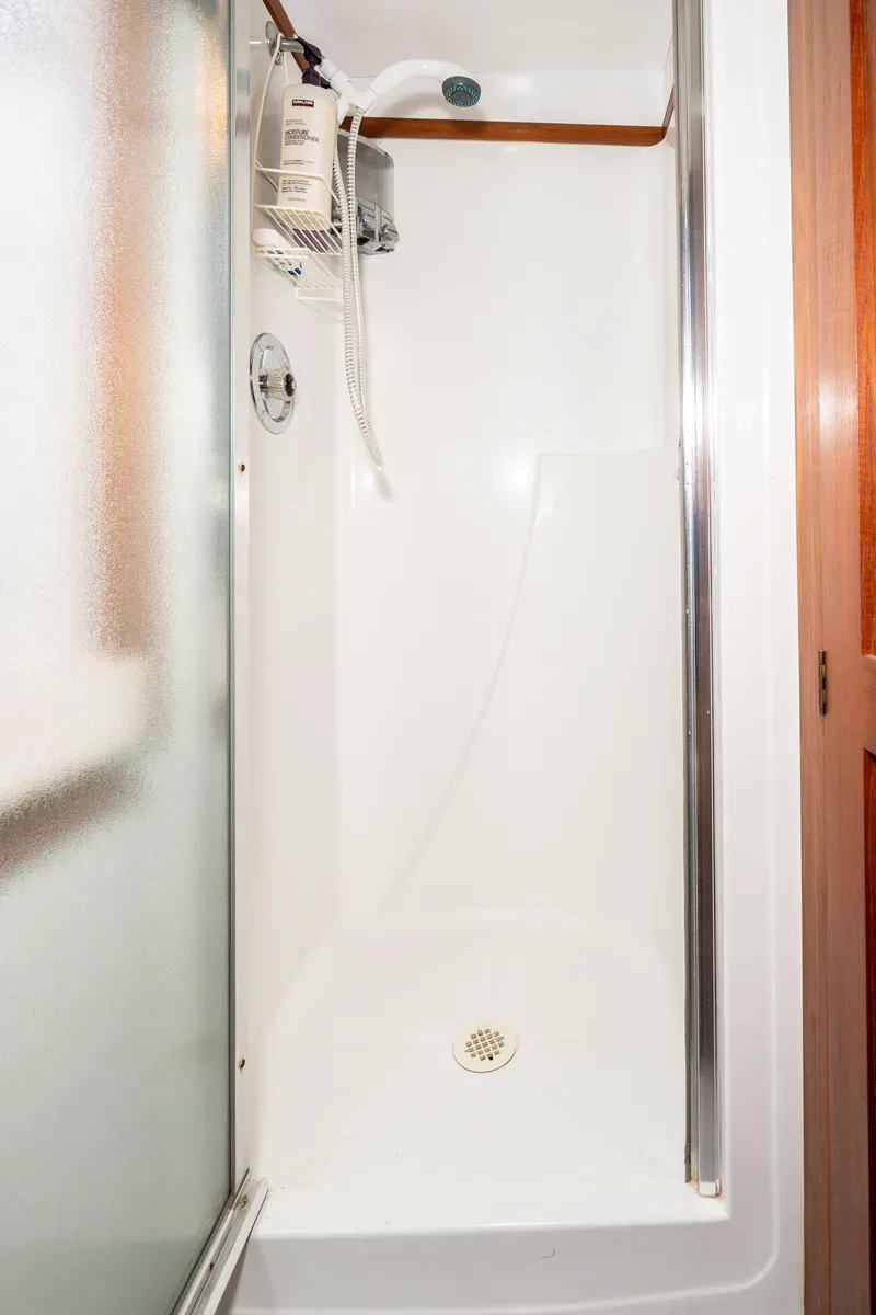 Slide: The Image of McQueen Motoryacht 1980 - 70