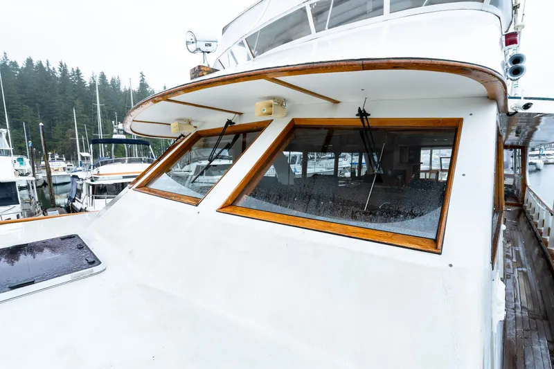 Slide: The Image of McQueen Motoryacht 1980 - 81