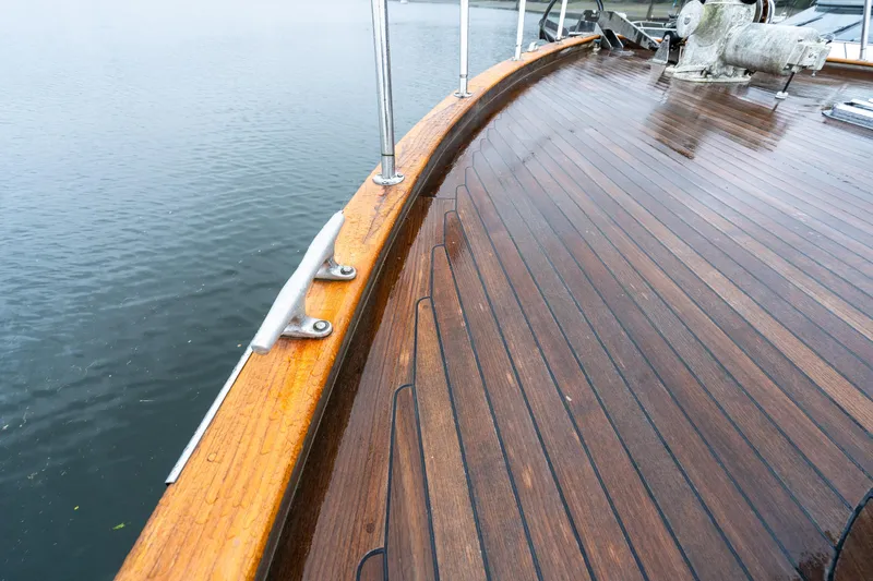 Slide: The Image of McQueen Motoryacht 1980 - 83