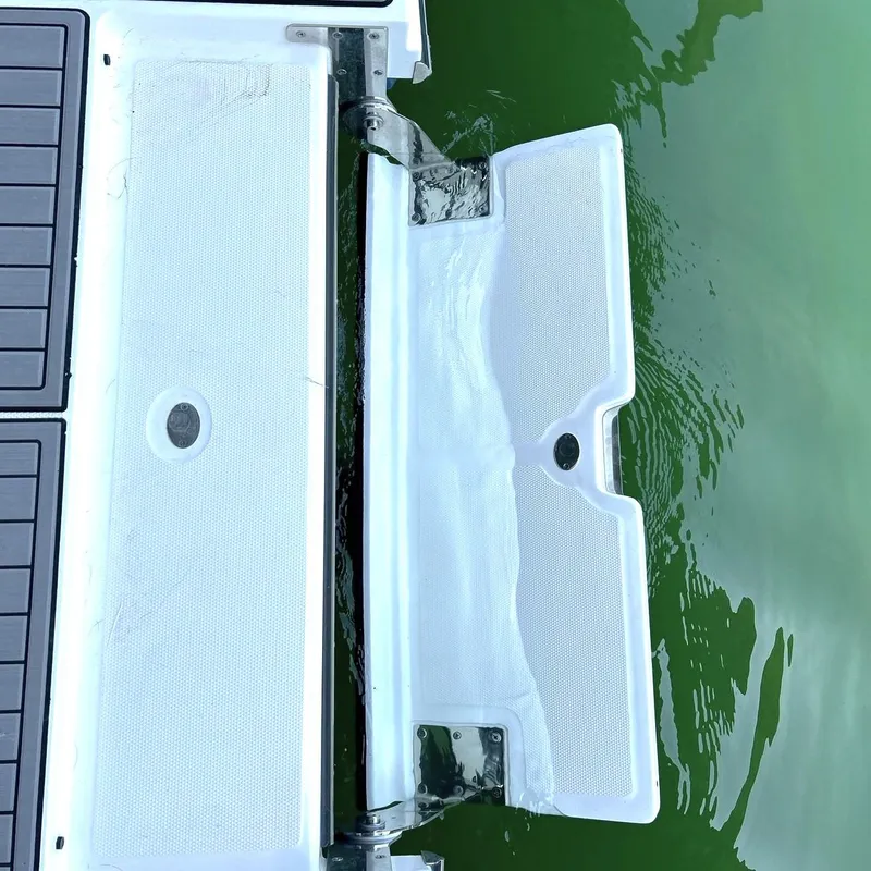 Slide: The Image of 2020 Sea Ray SPX 230 swim platform with water access. - 23