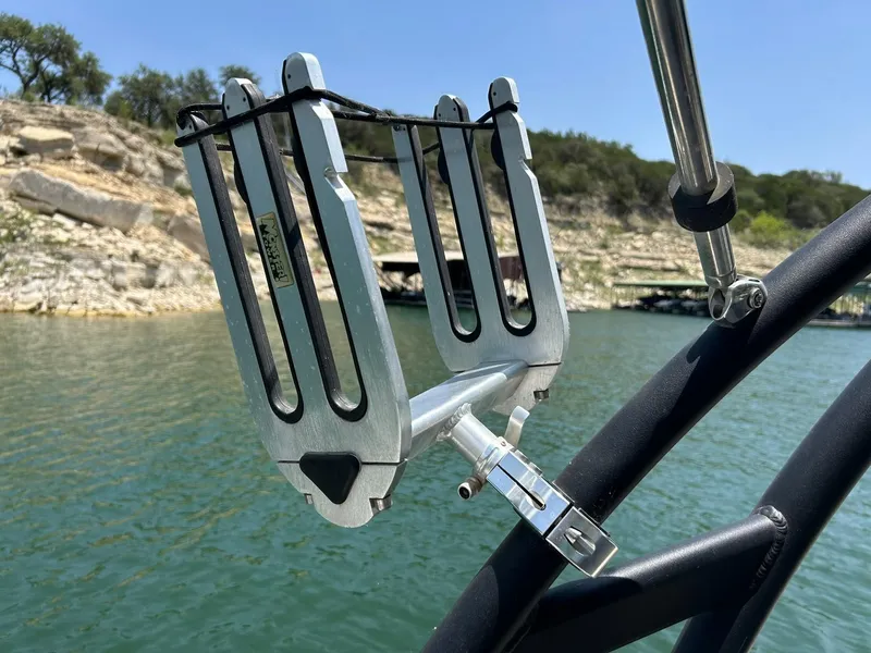 Slide: The Image of Sea Ray SPX 230 2020 - 54