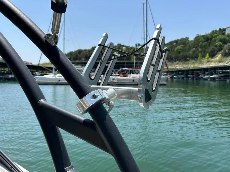 Slide: The Image of Sea Ray SPX 230 2020 - 55